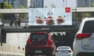 Campañas: ¿Por qué incluir carteles en la calle ?