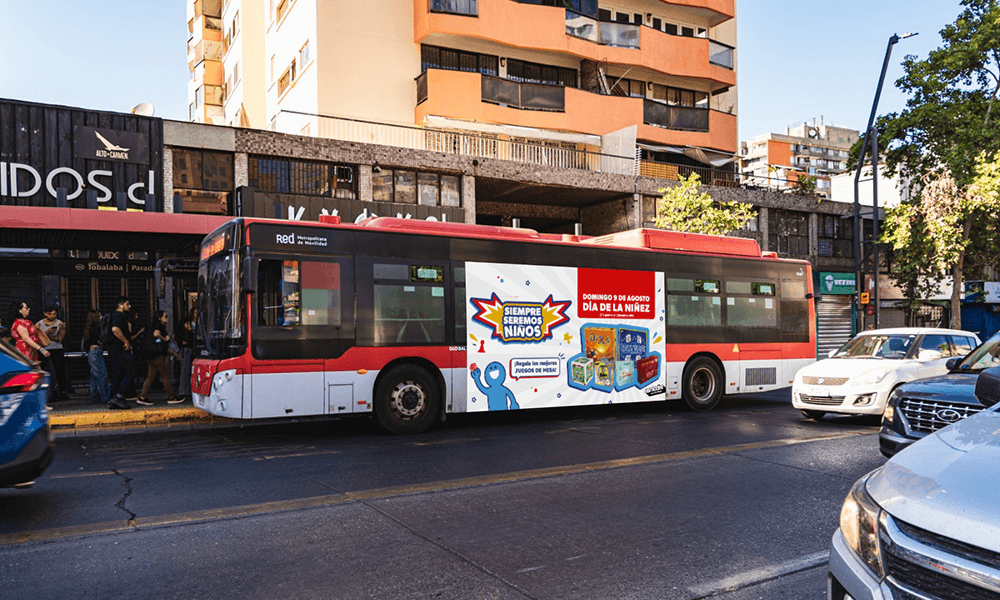 Día del Niño 2026: El rol del OOH en la ruta de panoramas en Chile